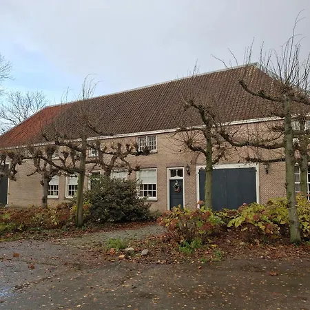 Pauwenhof * Klaaswaal