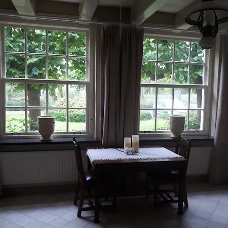 شقة Pauwenhof Klaaswaal